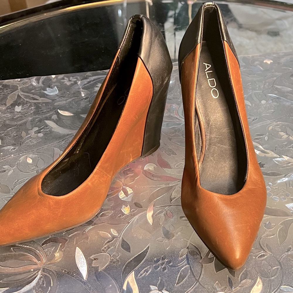 New Aldo platform heel.  Never worn.